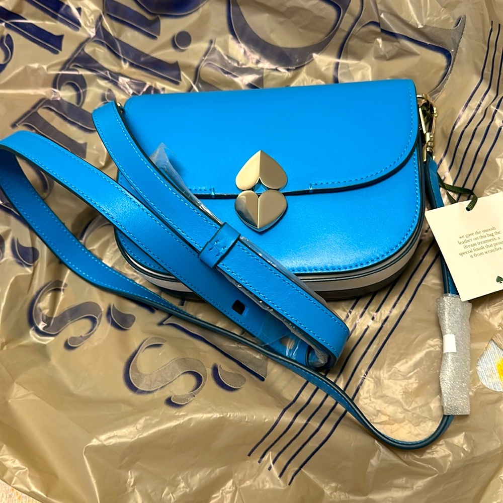 Beautiful new Kate Spade Crossbody perfect size